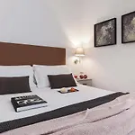 Giuturna Boutique Hotell