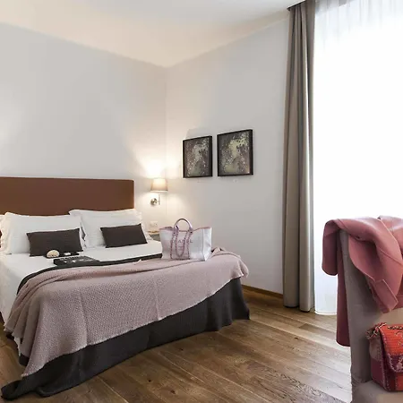 Giuturna Boutique Rome