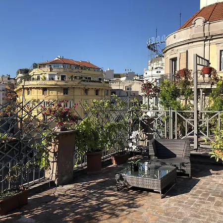 Отель Giuturna Boutique 3*