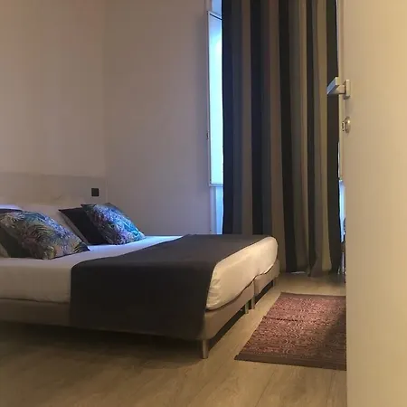 Отель Giuturna Boutique 3*