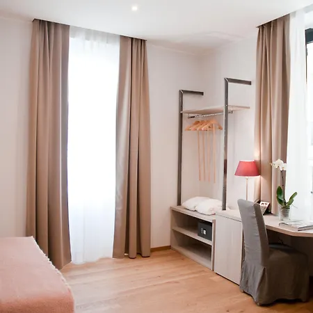Hotel Giuturna Boutique