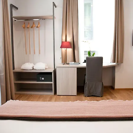 Hotel Giuturna Boutique 3*