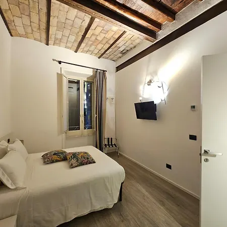 Hotel Giuturna Boutique 3*