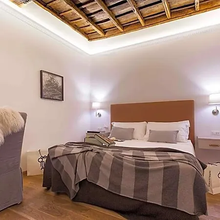 Hotel Giuturna Boutique 3*