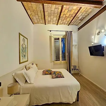 Giuturna Boutique Hotel