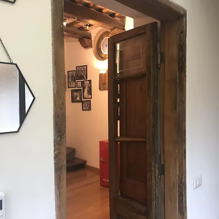 Giuturna Boutique 3*