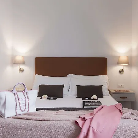 Giuturna Boutique Rome