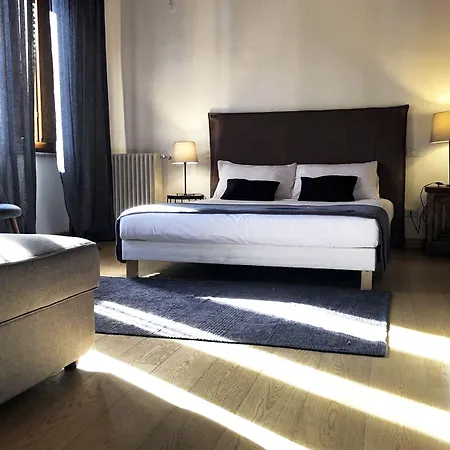 Giuturna Boutique Hotel 3*