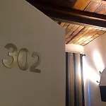 Giuturna Boutique 3*