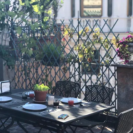 Giuturna Boutique Rzym