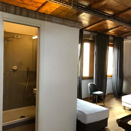 Giuturna Boutique Rzym