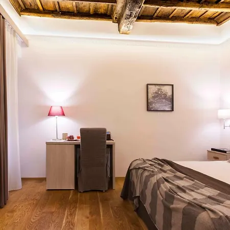 Hotel Giuturna Boutique Rzym